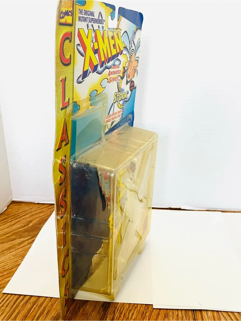 Marvel 1995 X-Men Storm Action Figure Minor Damage To Box New